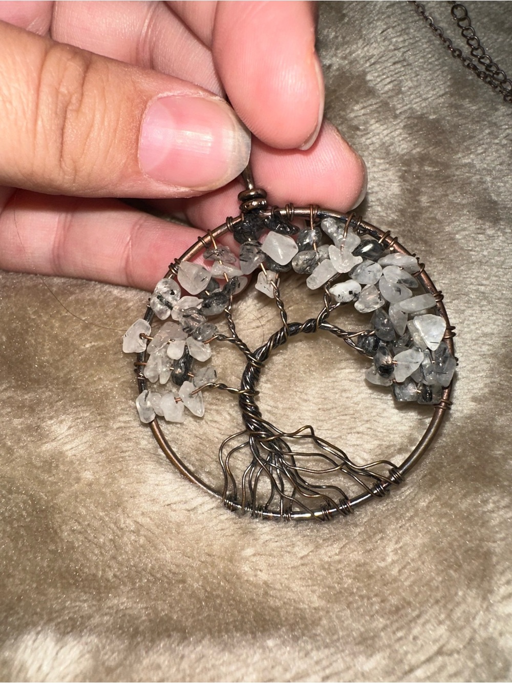 Amazon Silver-Tone Tree of Life Necklace with Clear and Black Chip Beads